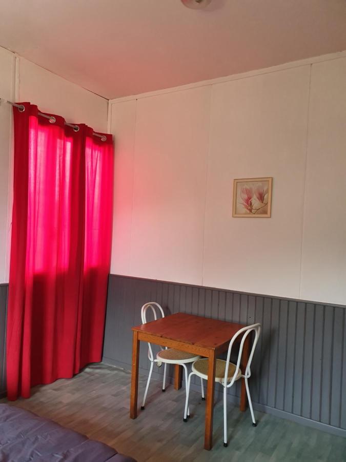 Camping Des 2 Rives- Chambres Etang-sur-Arroux Exteriér fotografie